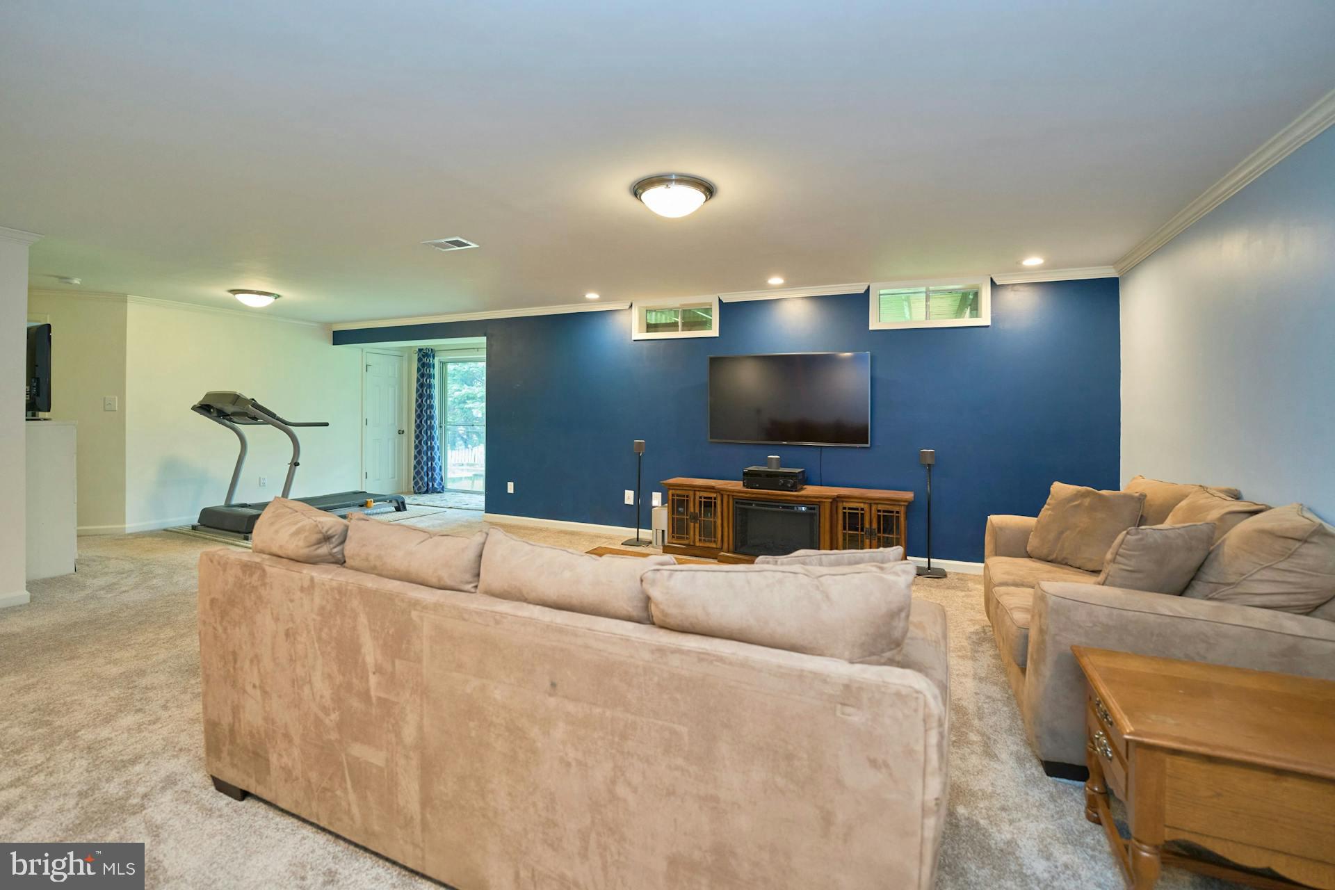518 Estate Ave