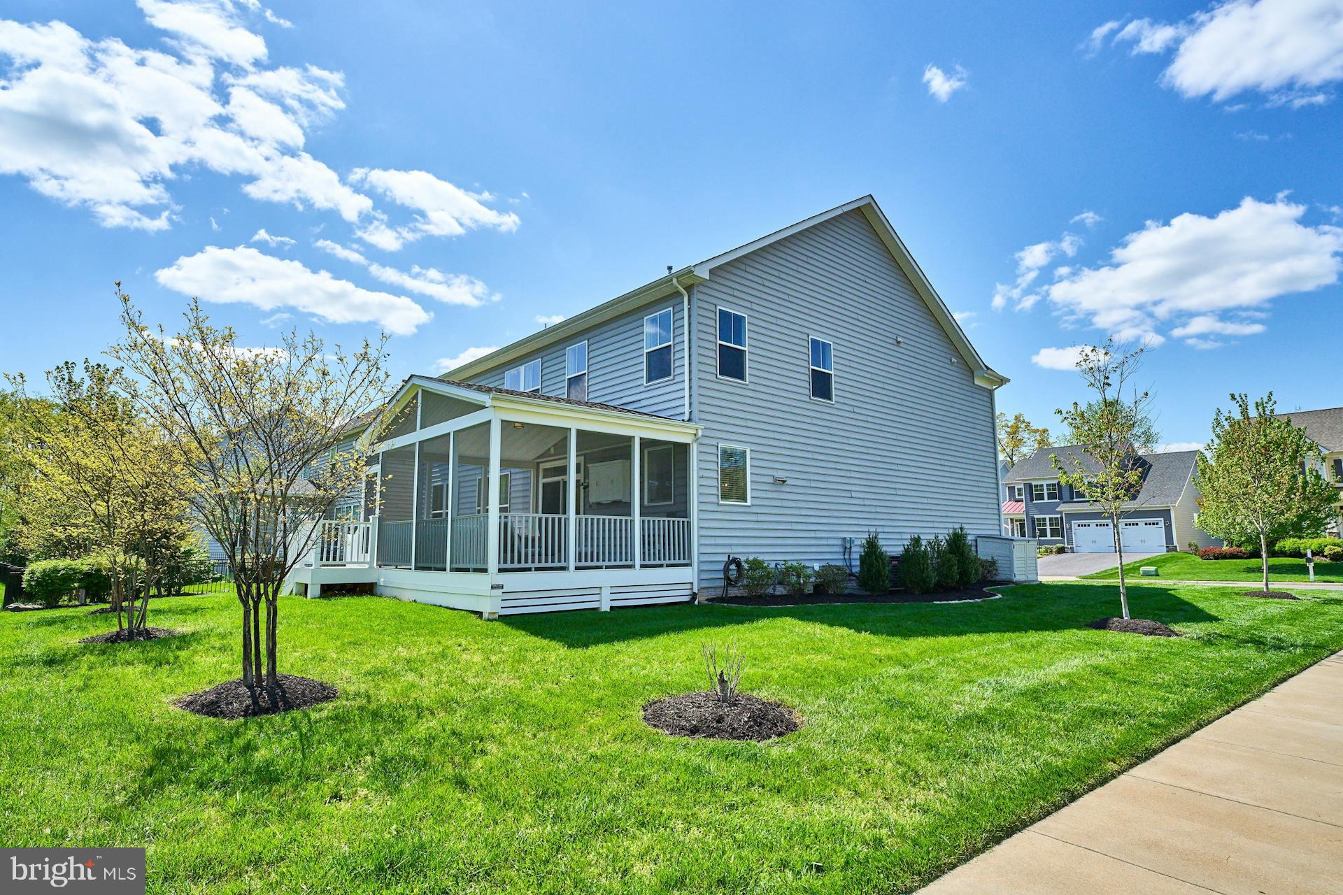 7141 Lake Dr