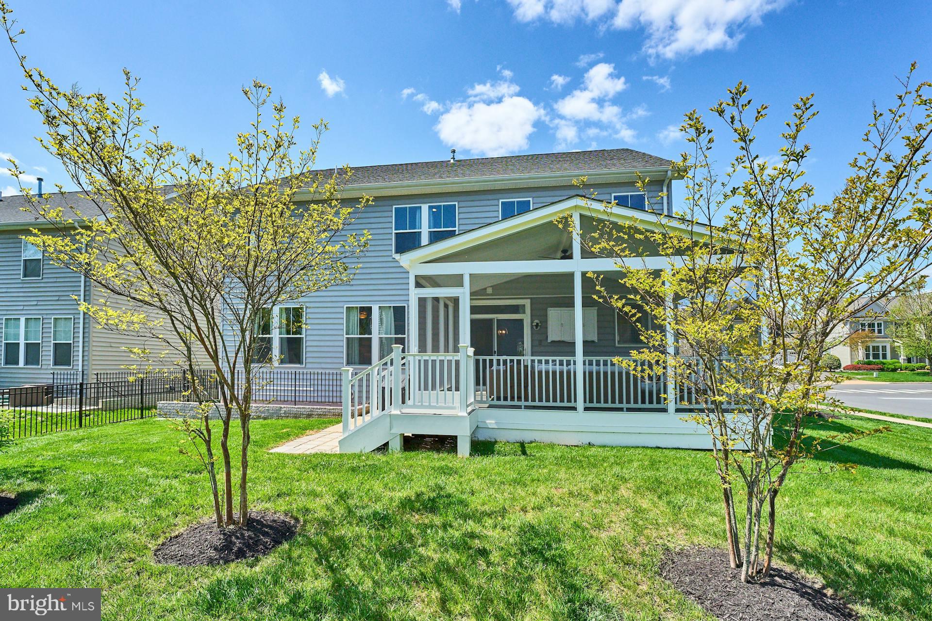 7141 Lake Dr