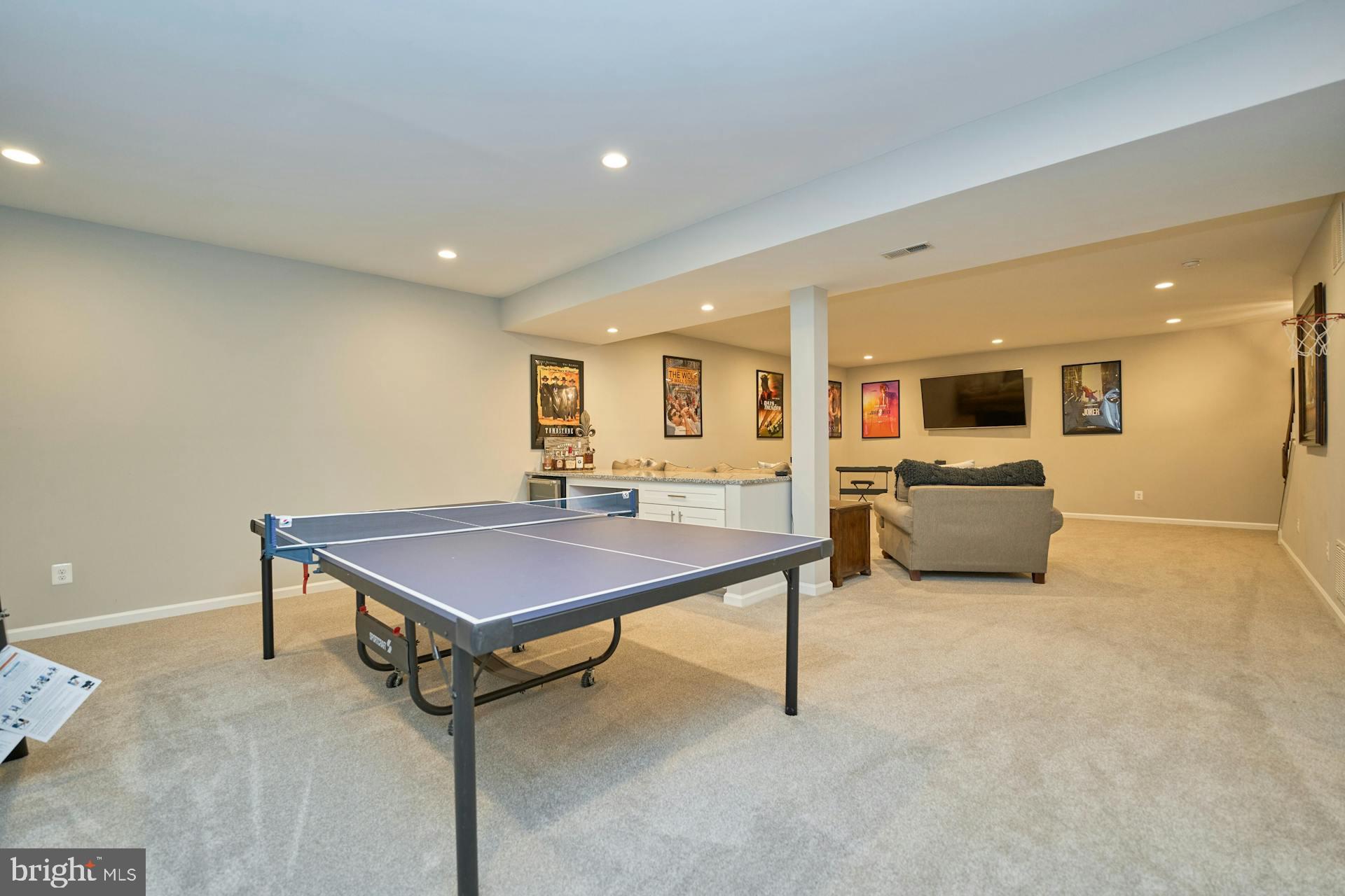 7141 Lake Dr