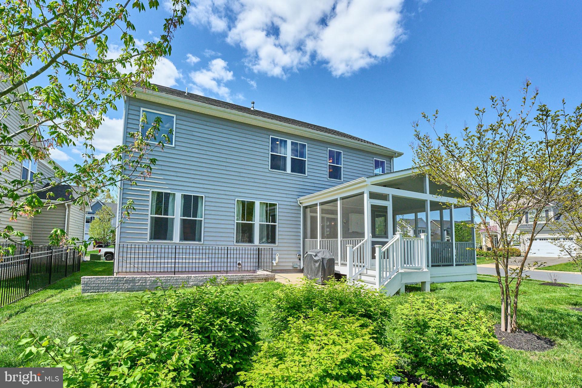7141 Lake Dr
