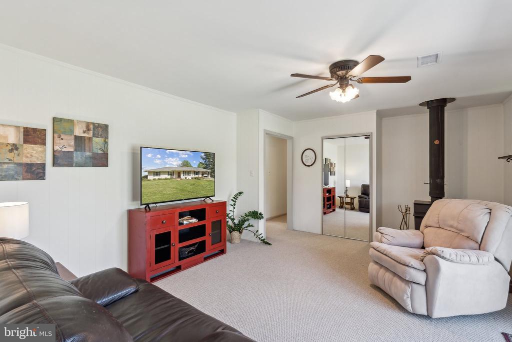 10009 Routts Hill Rd