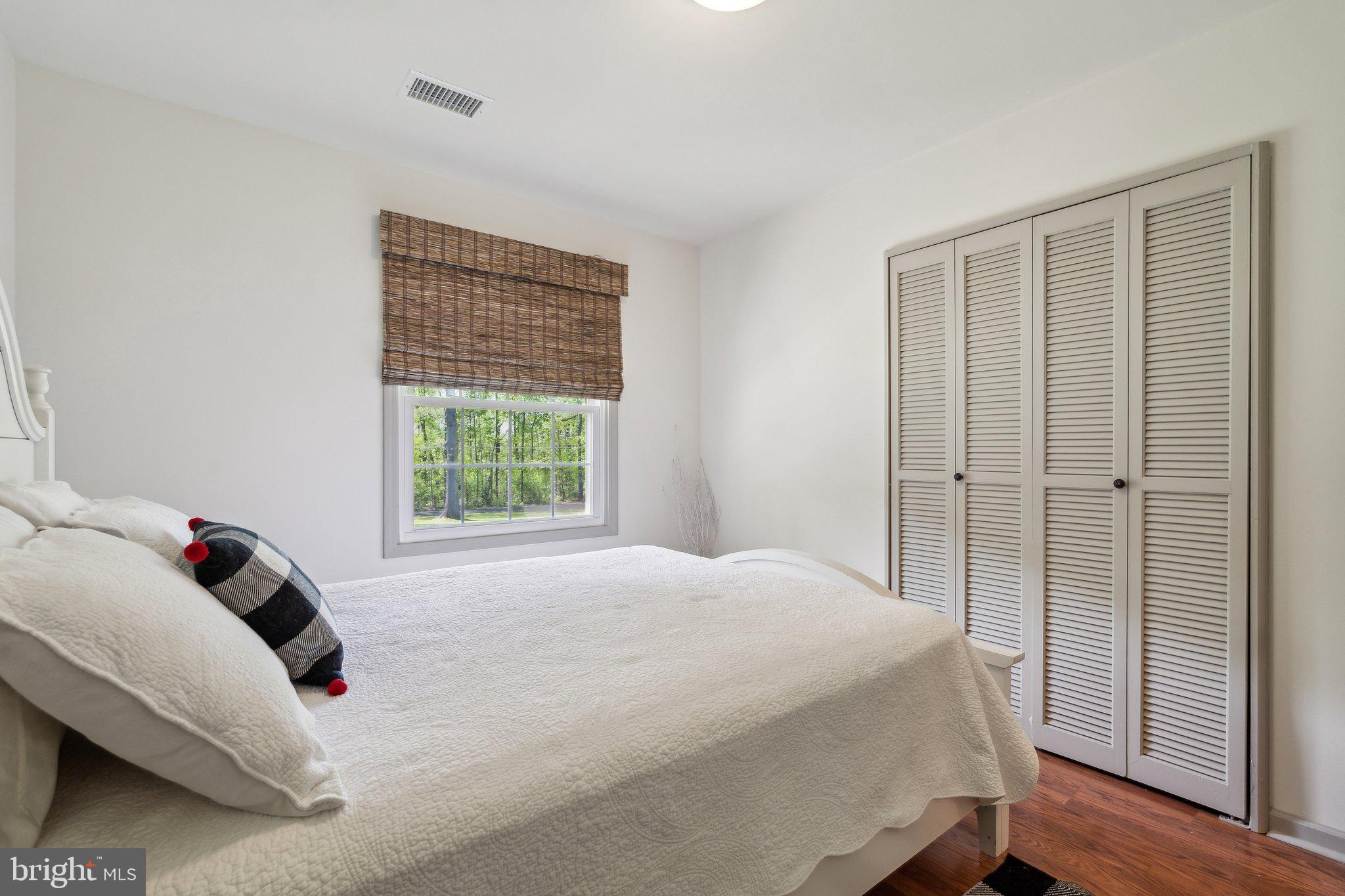 10009 Routts Hill Rd