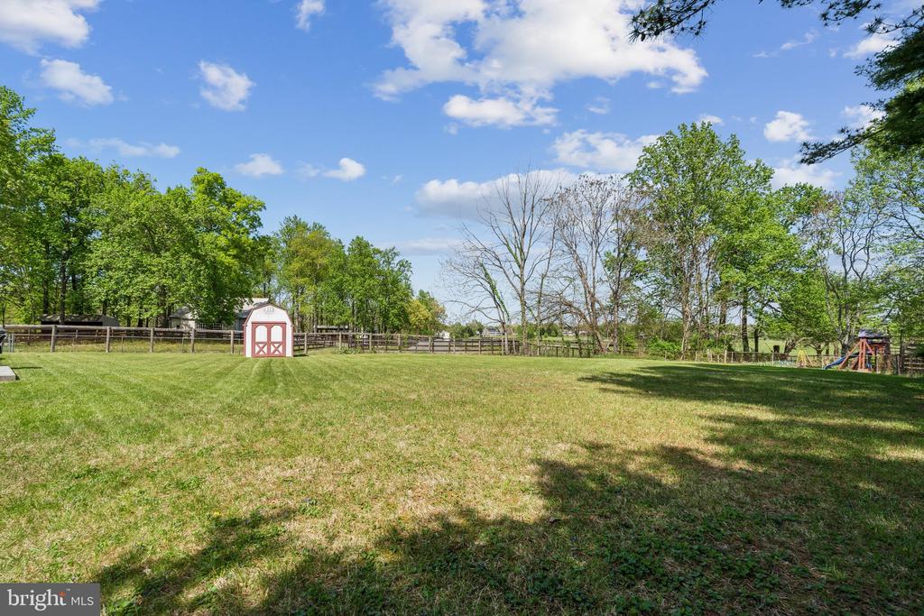 10009 Routts Hill Rd