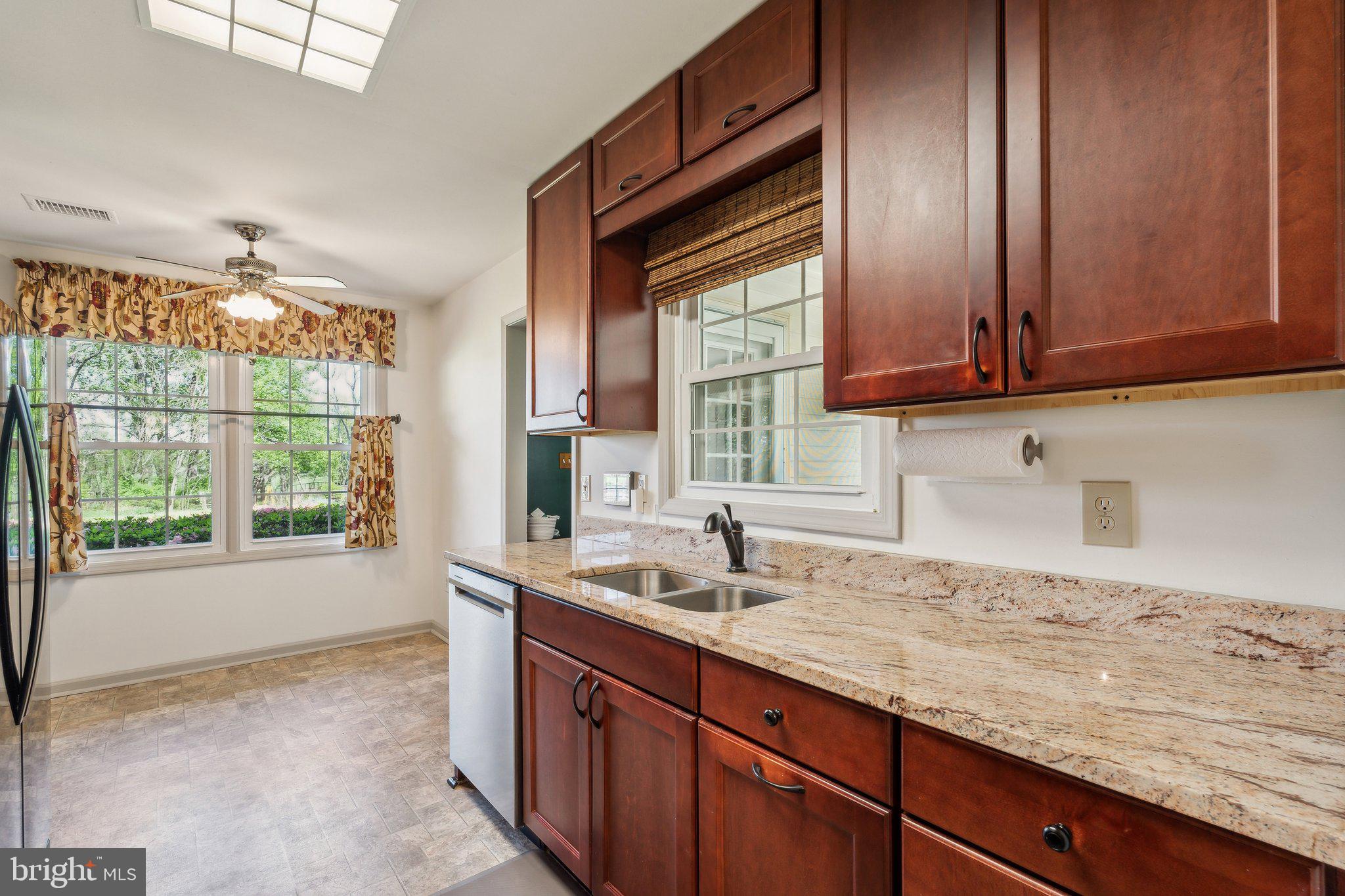 10009 Routts Hill Rd