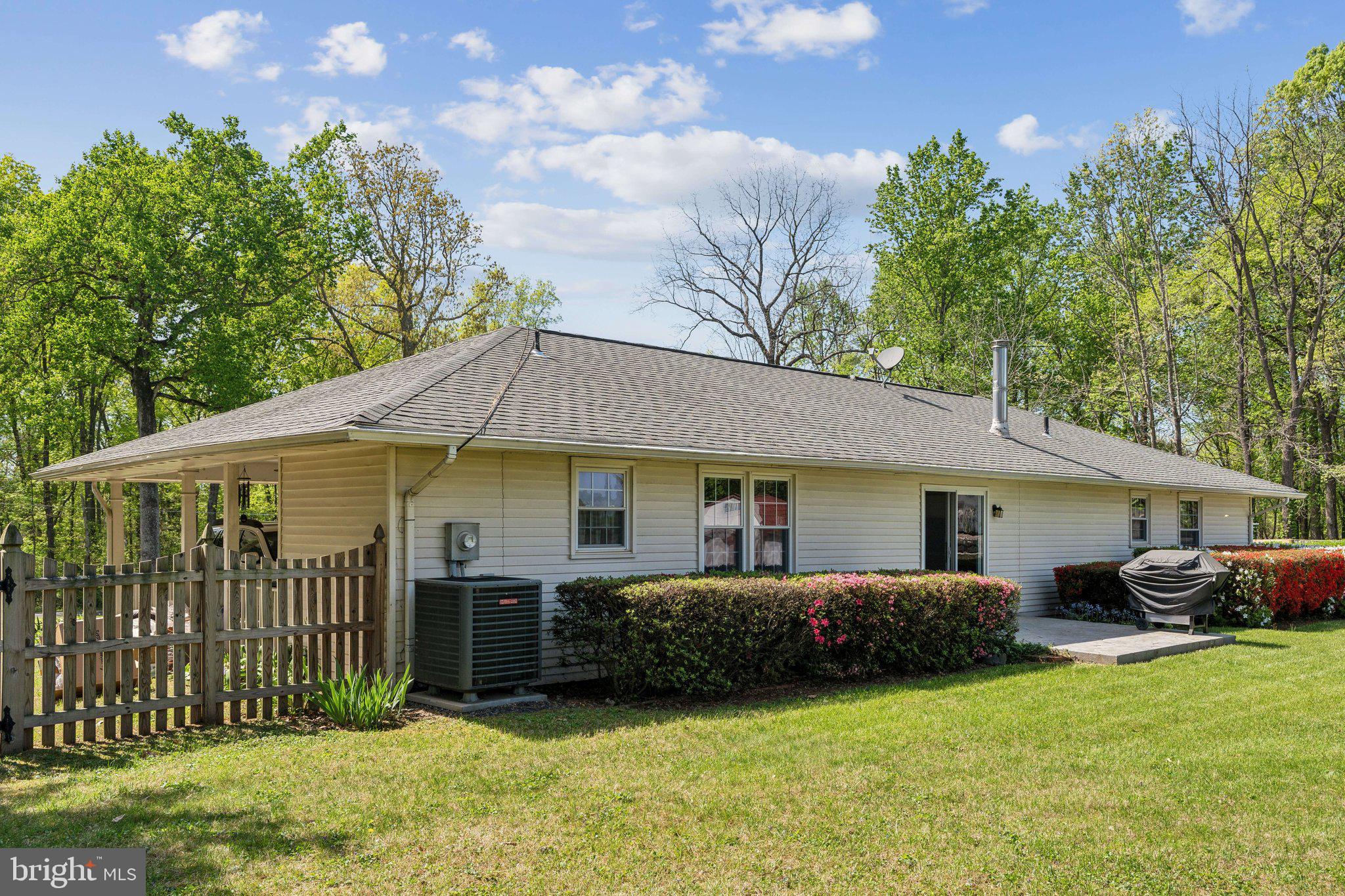 10009 Routts Hill Rd