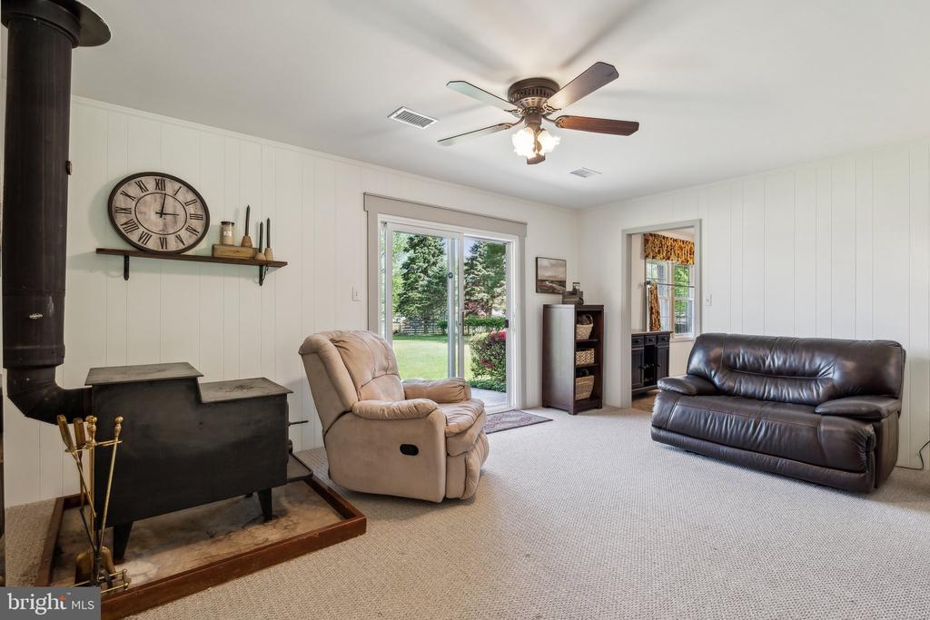 10009 Routts Hill Rd