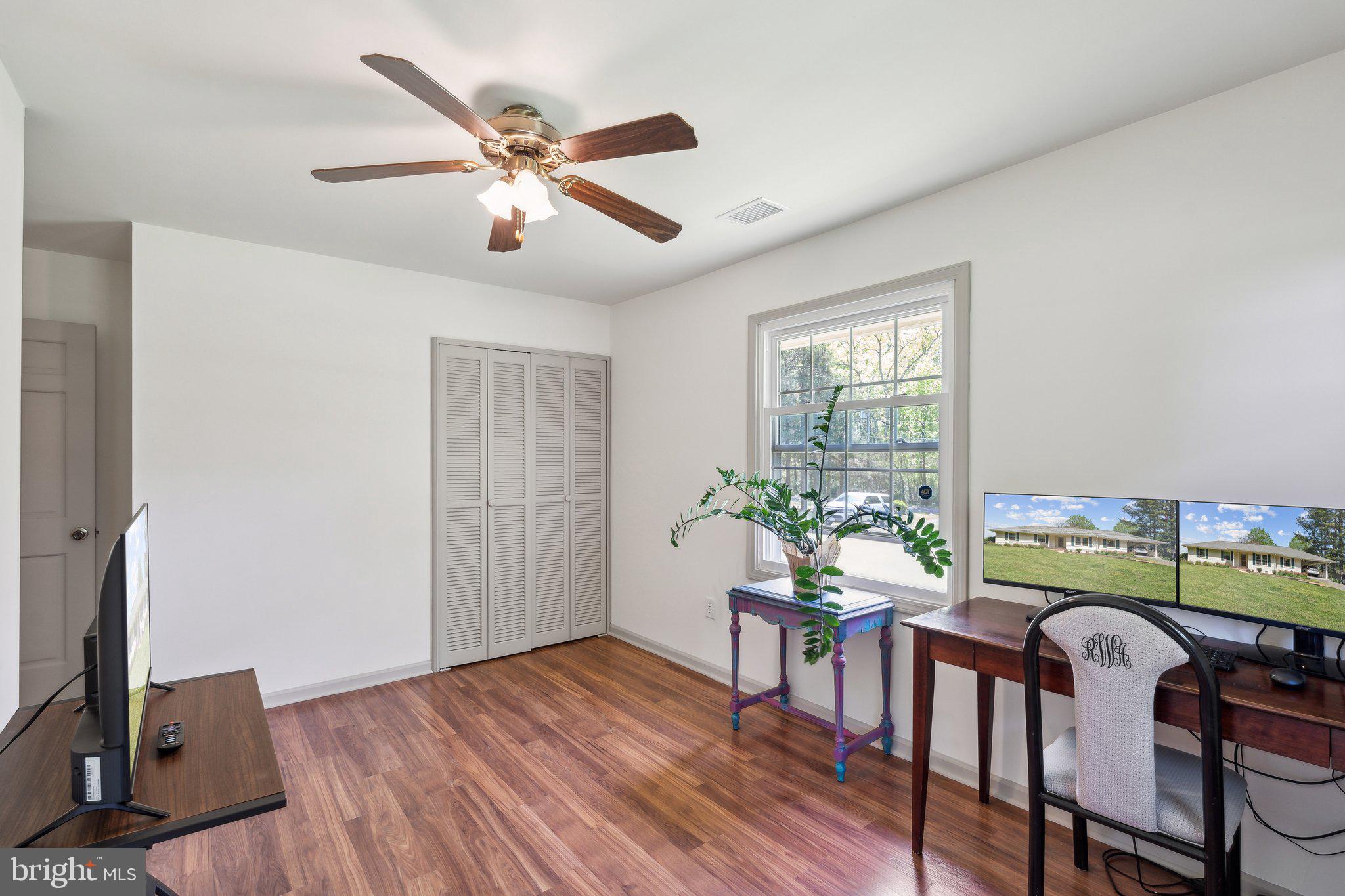 10009 Routts Hill Rd