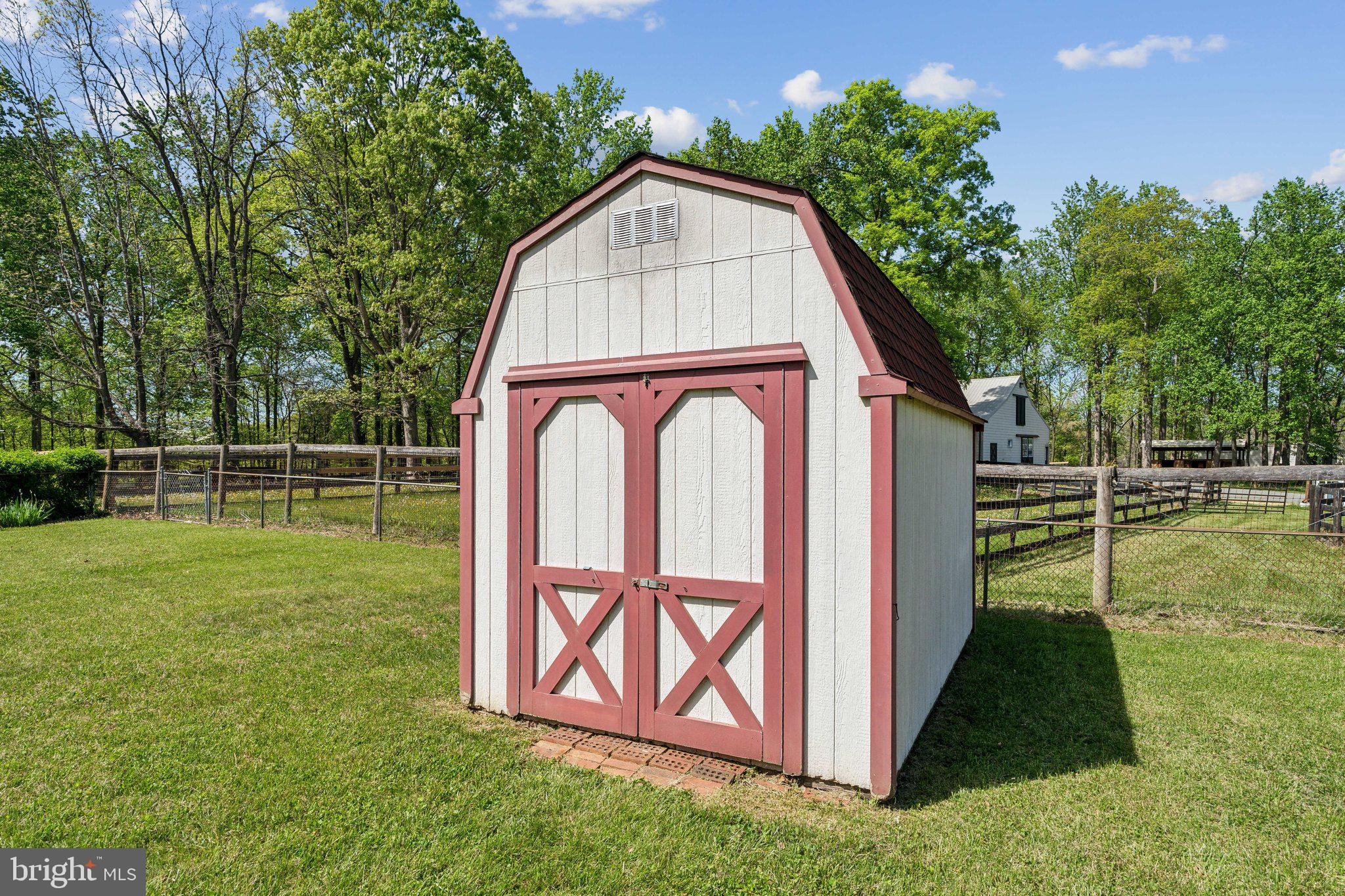 10009 Routts Hill Rd