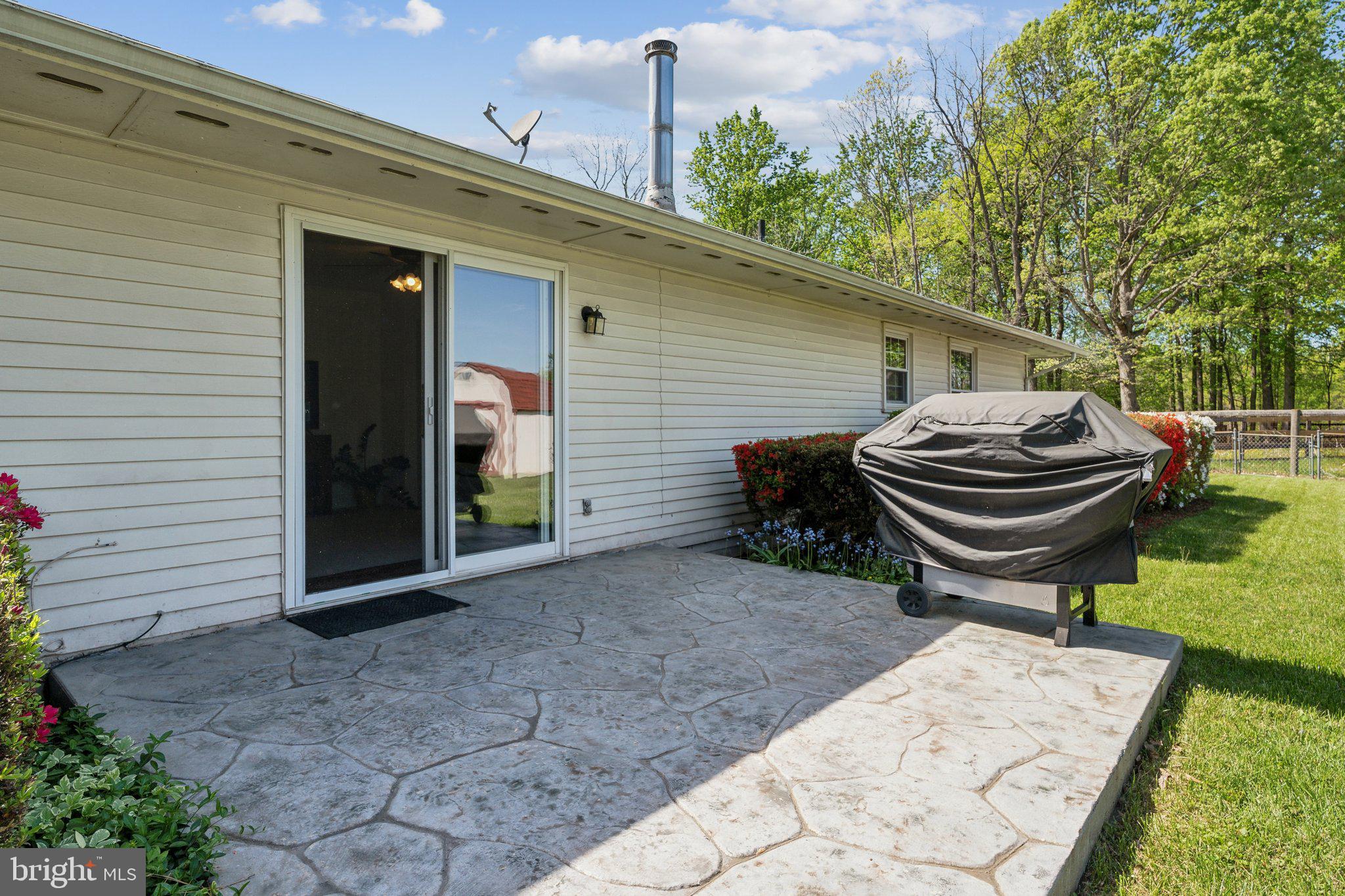 10009 Routts Hill Rd