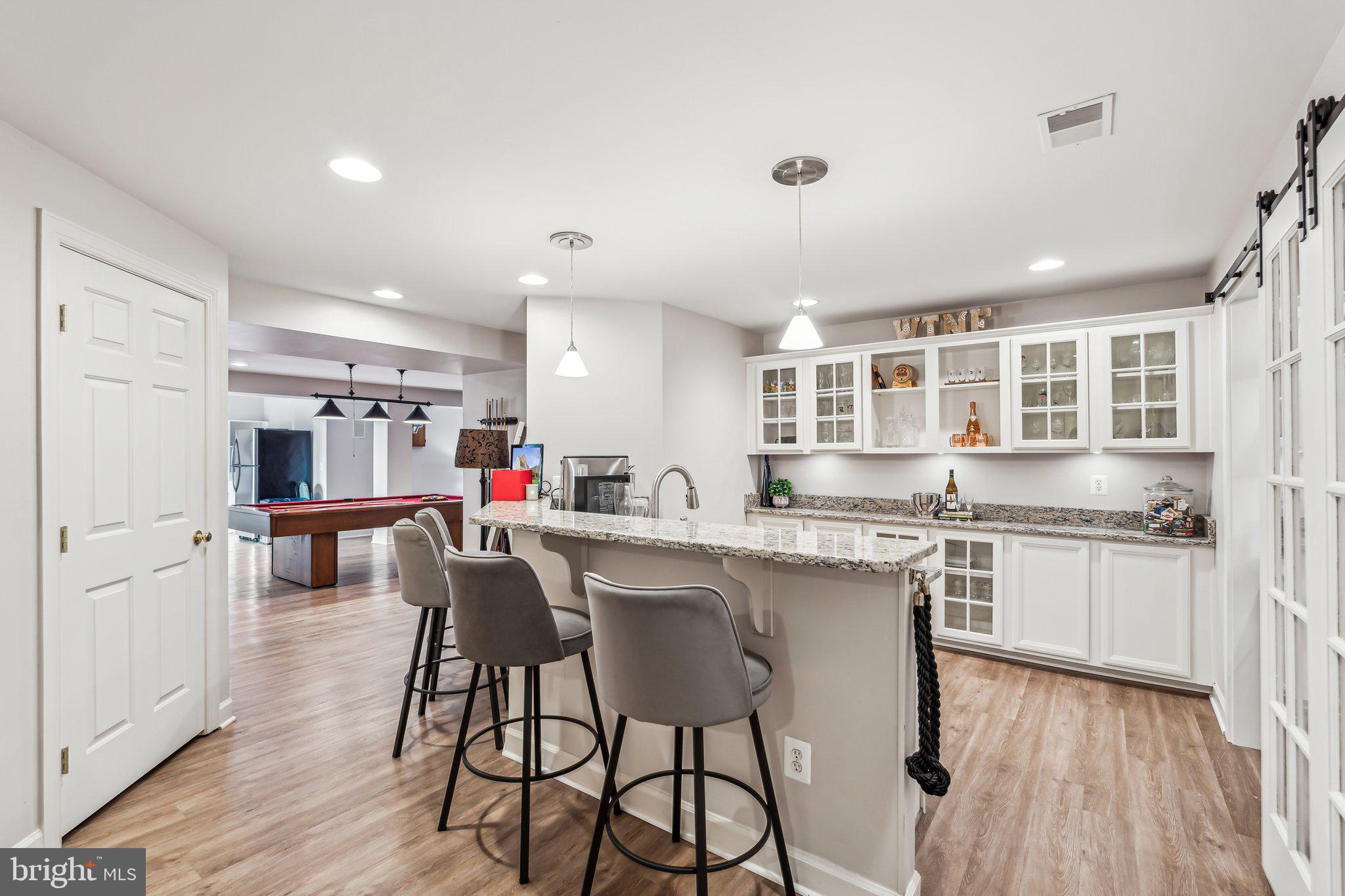 7560 Coopers Hawk Dr