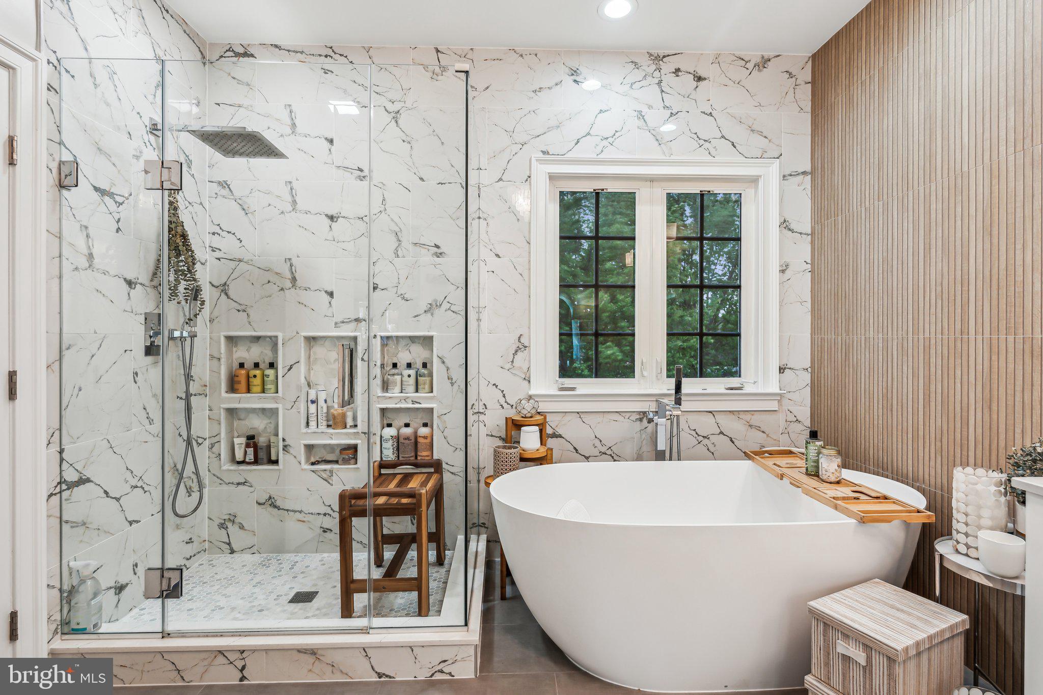 7560 Coopers Hawk Dr