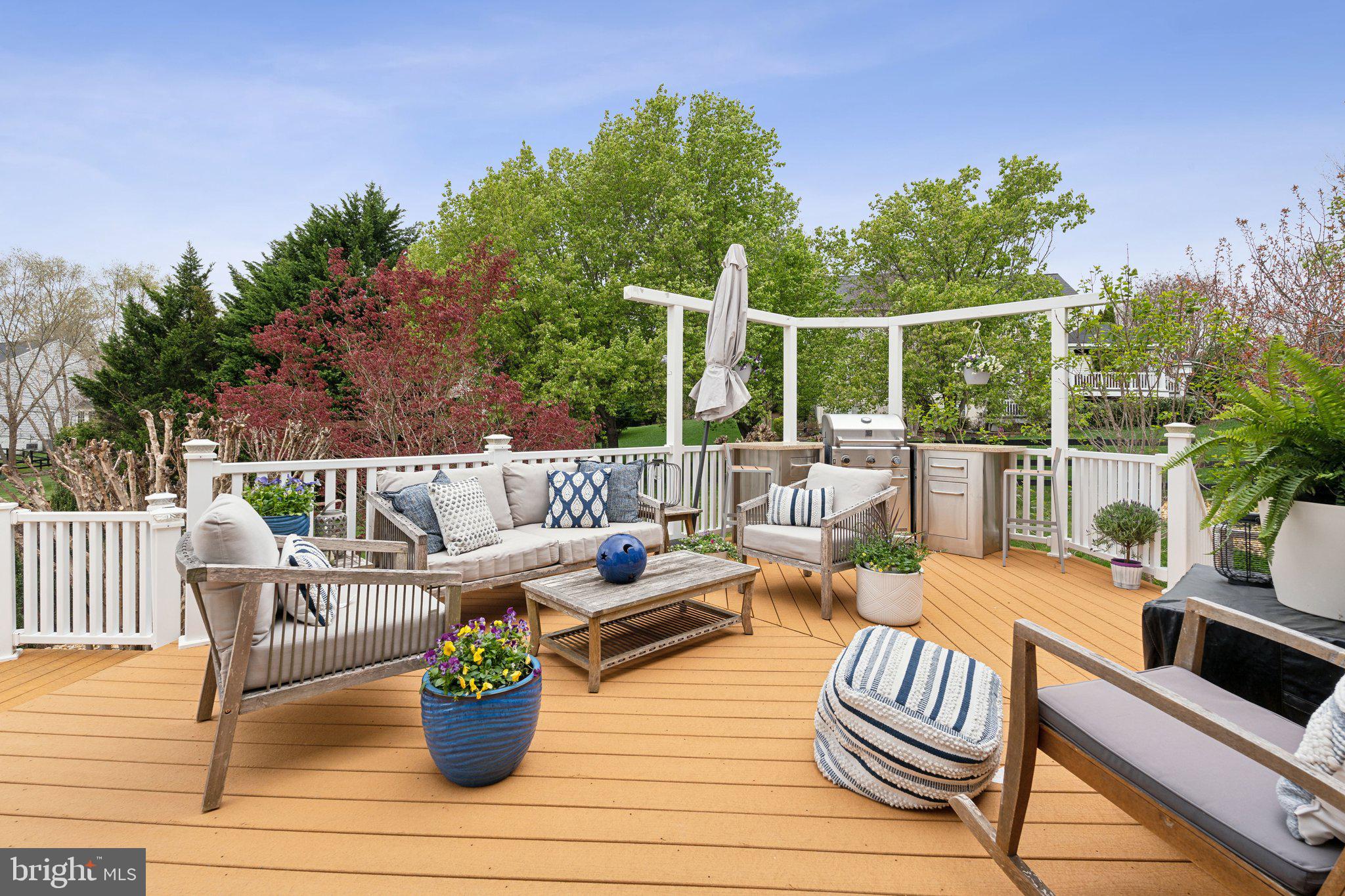 7560 Coopers Hawk Dr