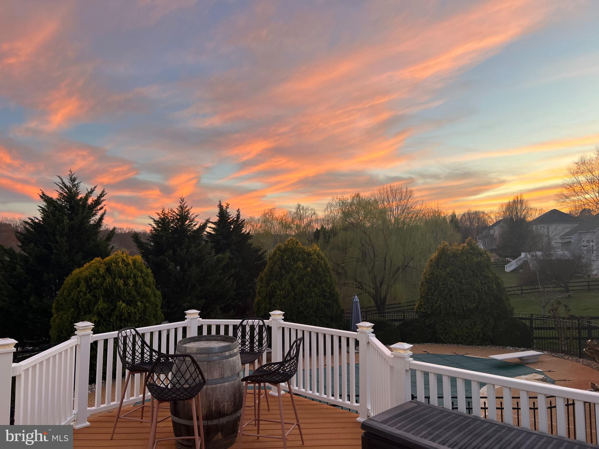 7560 Coopers Hawk Dr