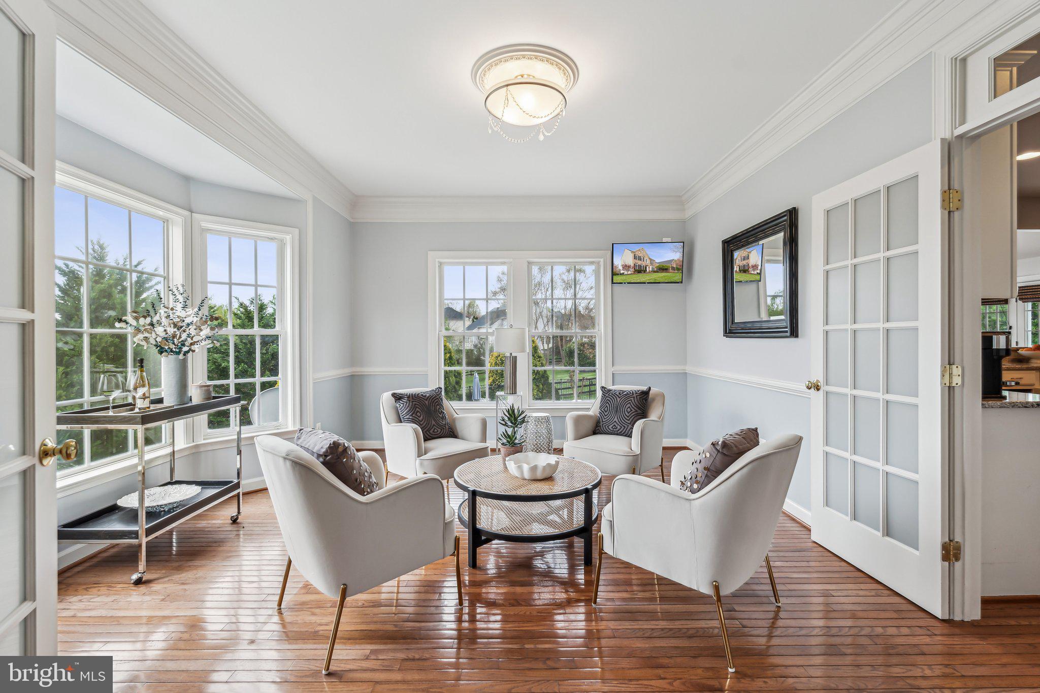 7560 Coopers Hawk Dr