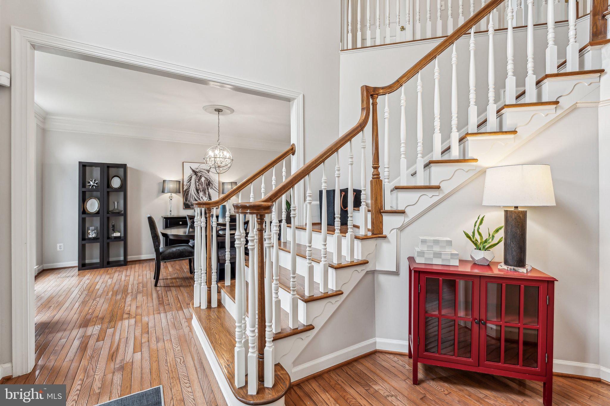 7560 Coopers Hawk Dr