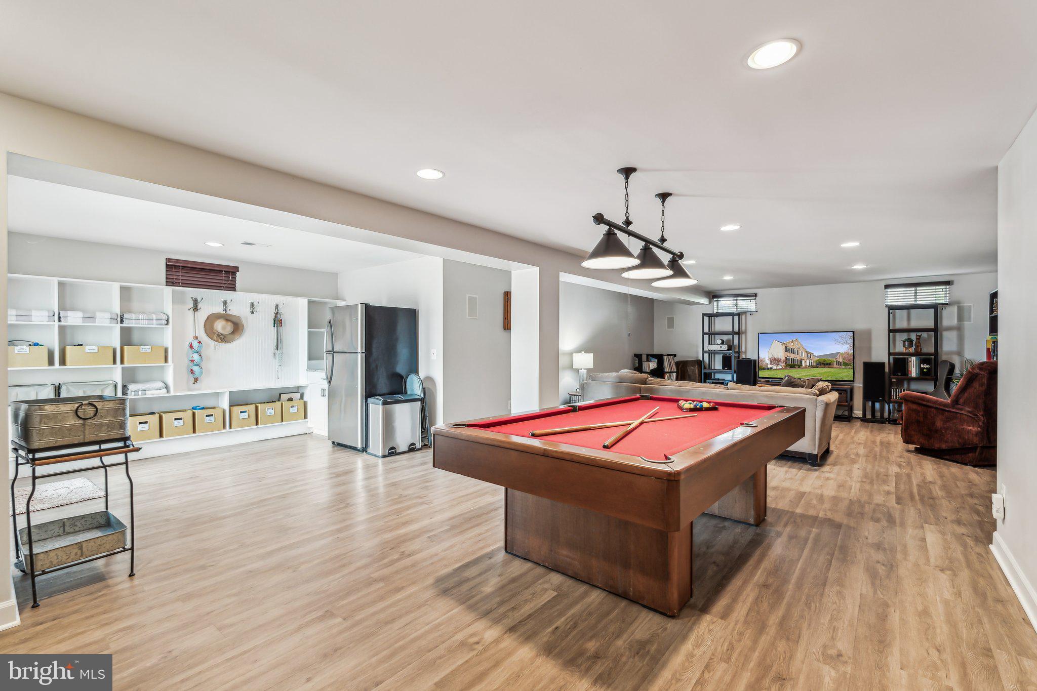 7560 Coopers Hawk Dr