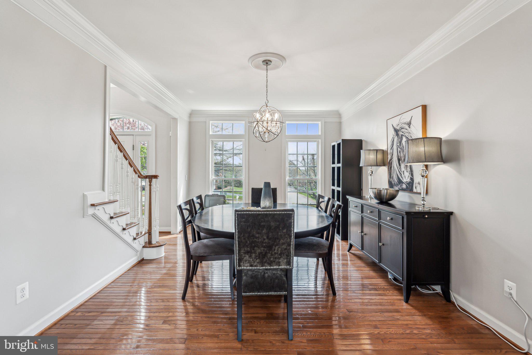 7560 Coopers Hawk Dr