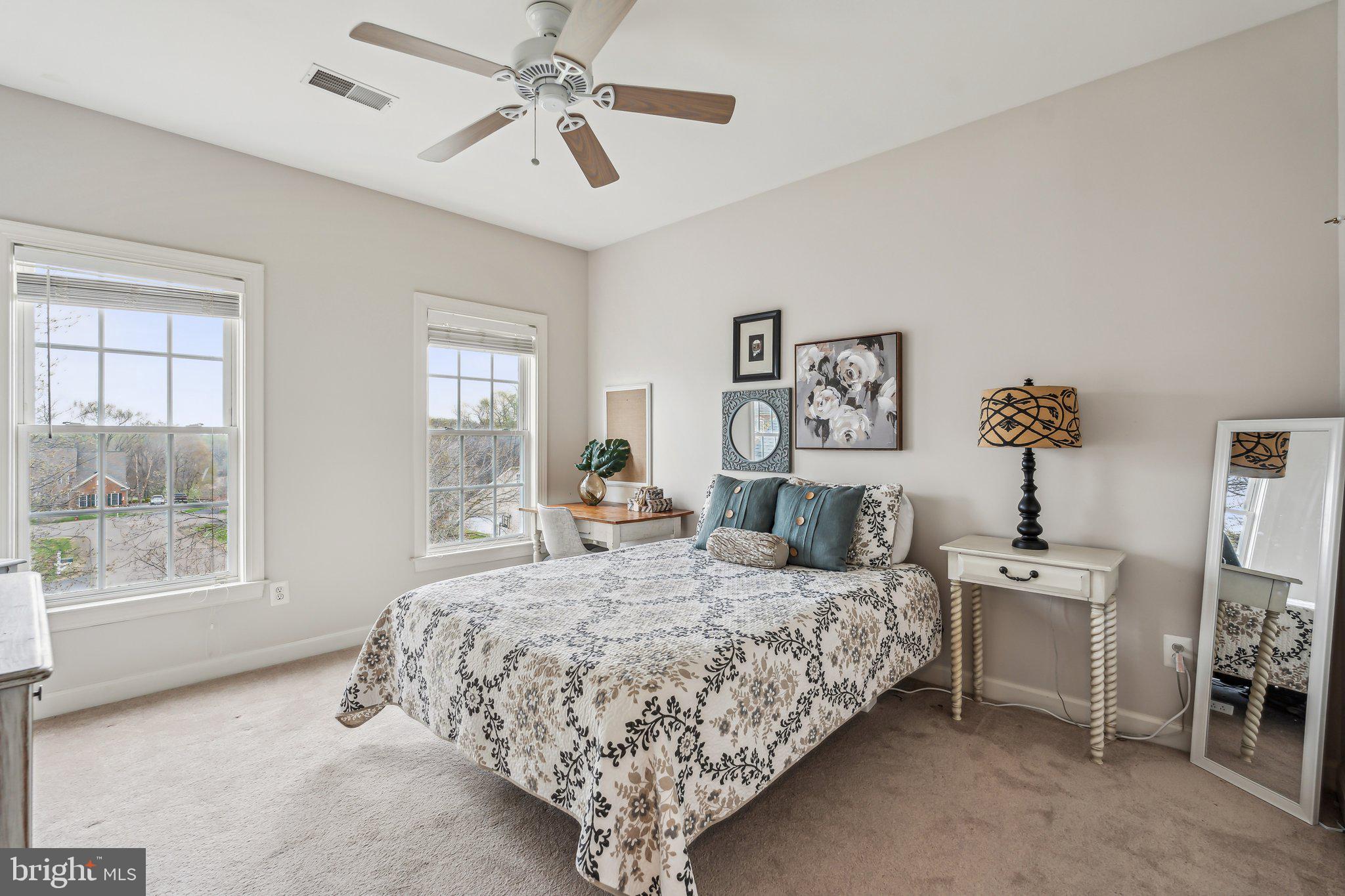 7560 Coopers Hawk Dr