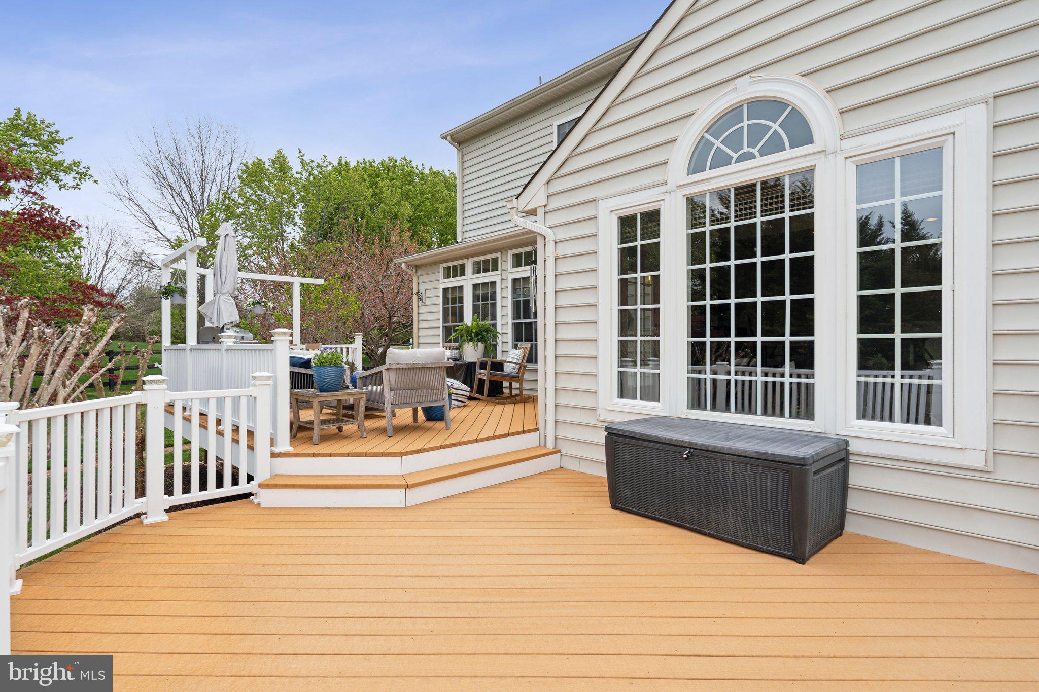 7560 Coopers Hawk Dr