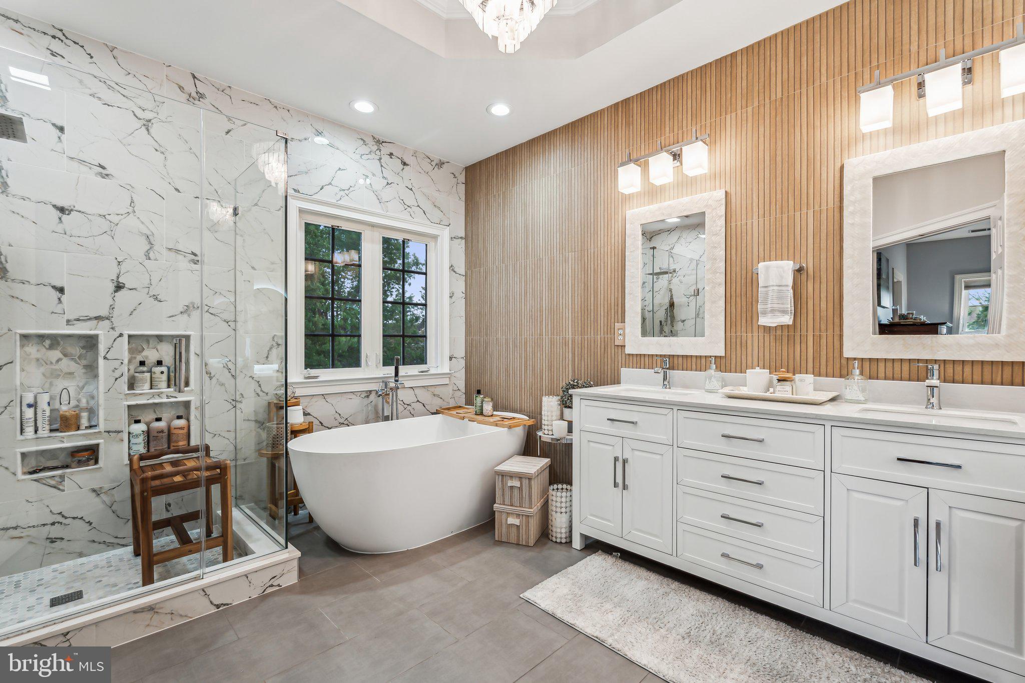 7560 Coopers Hawk Dr