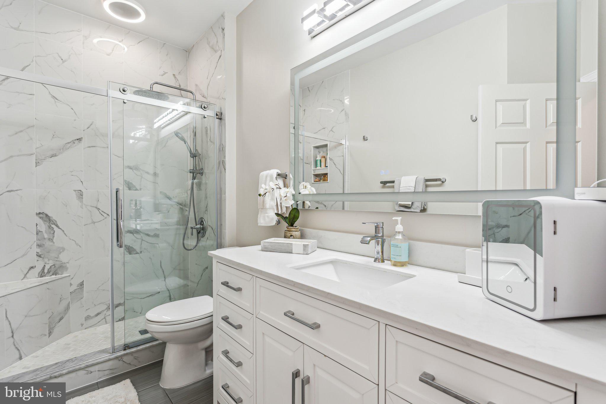 7560 Coopers Hawk Dr