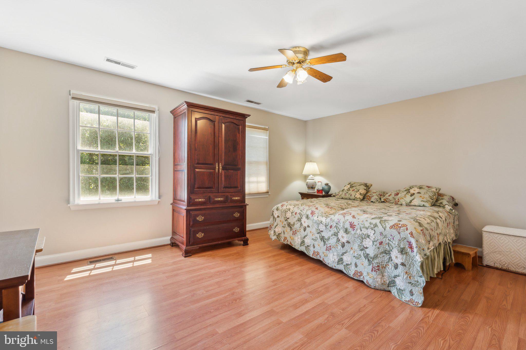 7708 Castlebury Ct