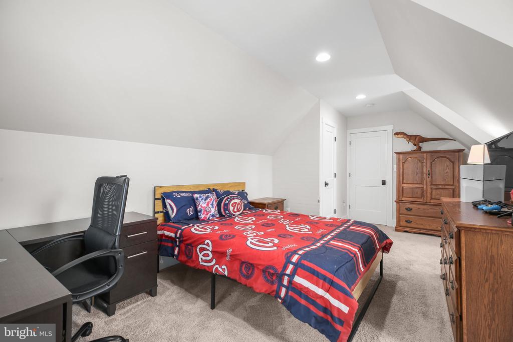 8183 MAJOR WATTERS COURT