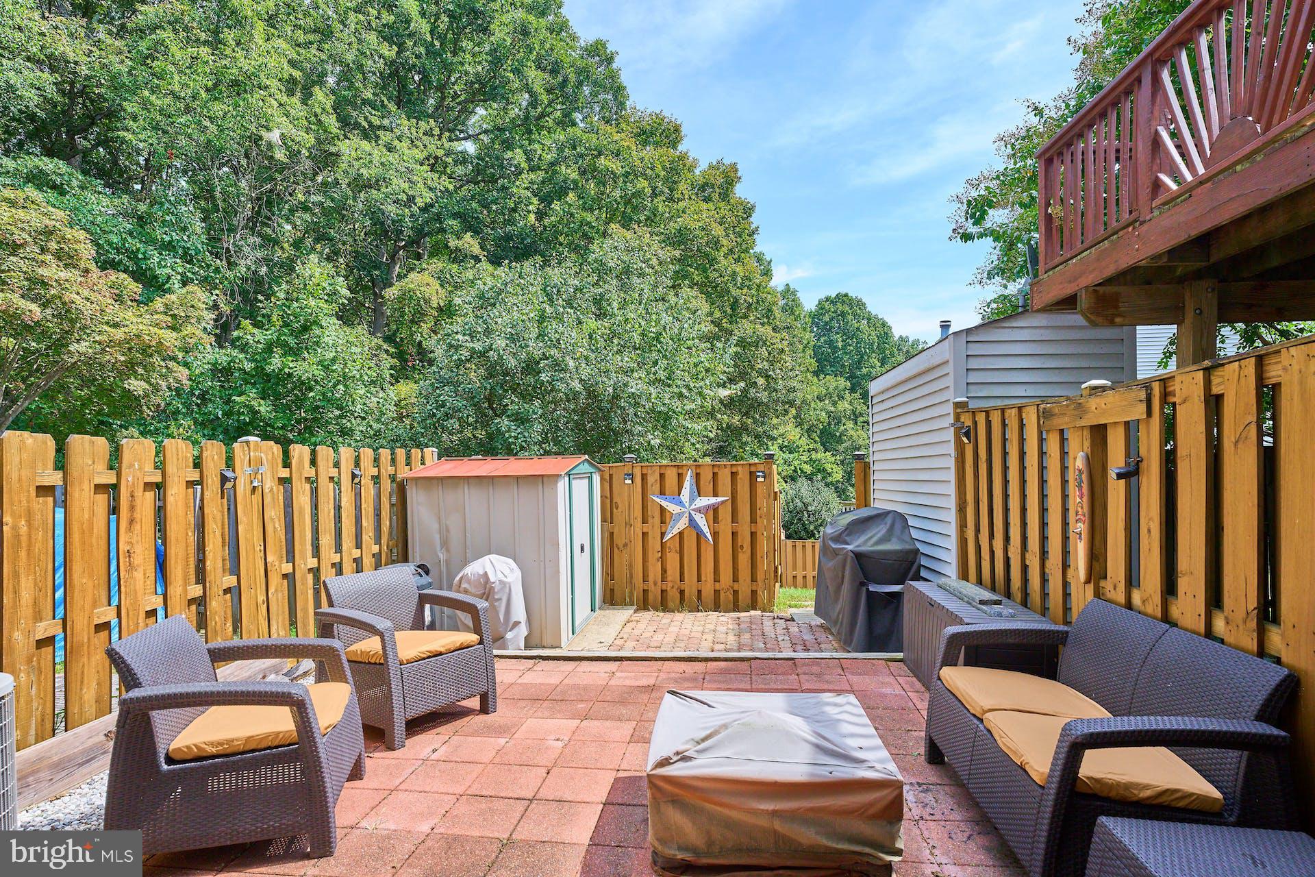 8415 Lazy Creek Ct