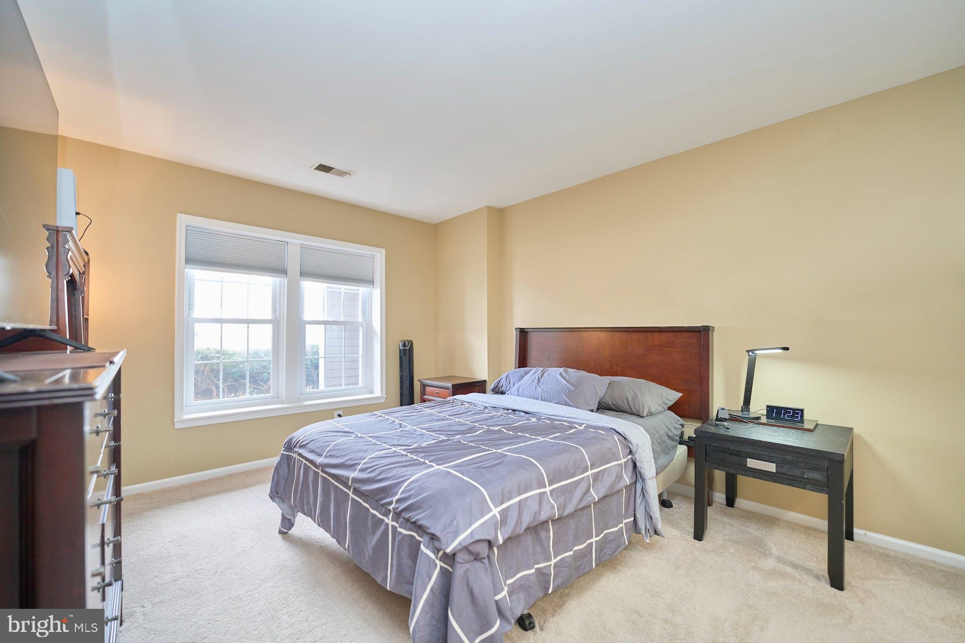 12926-A Grays Pointe Rd #12926a