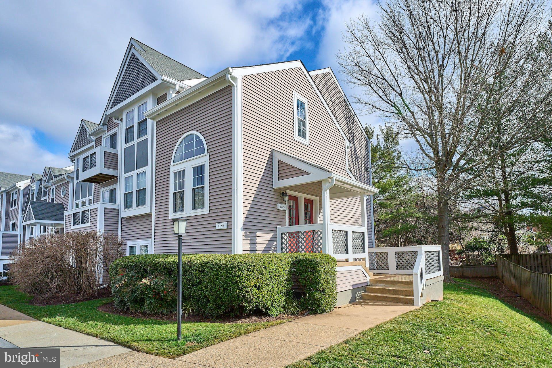 12926-A Grays Pointe Rd #12926a