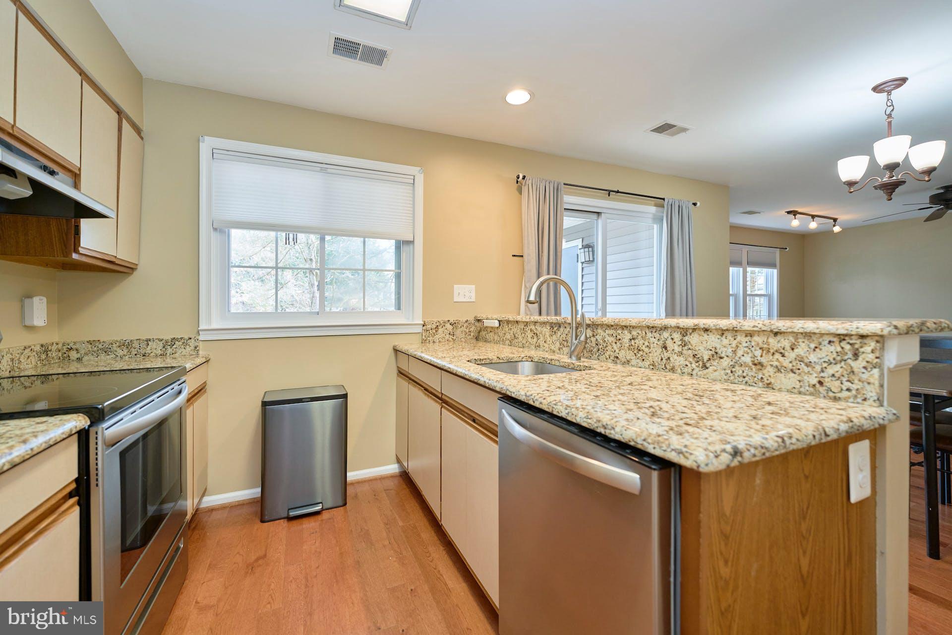 12926-A Grays Pointe Rd #12926a