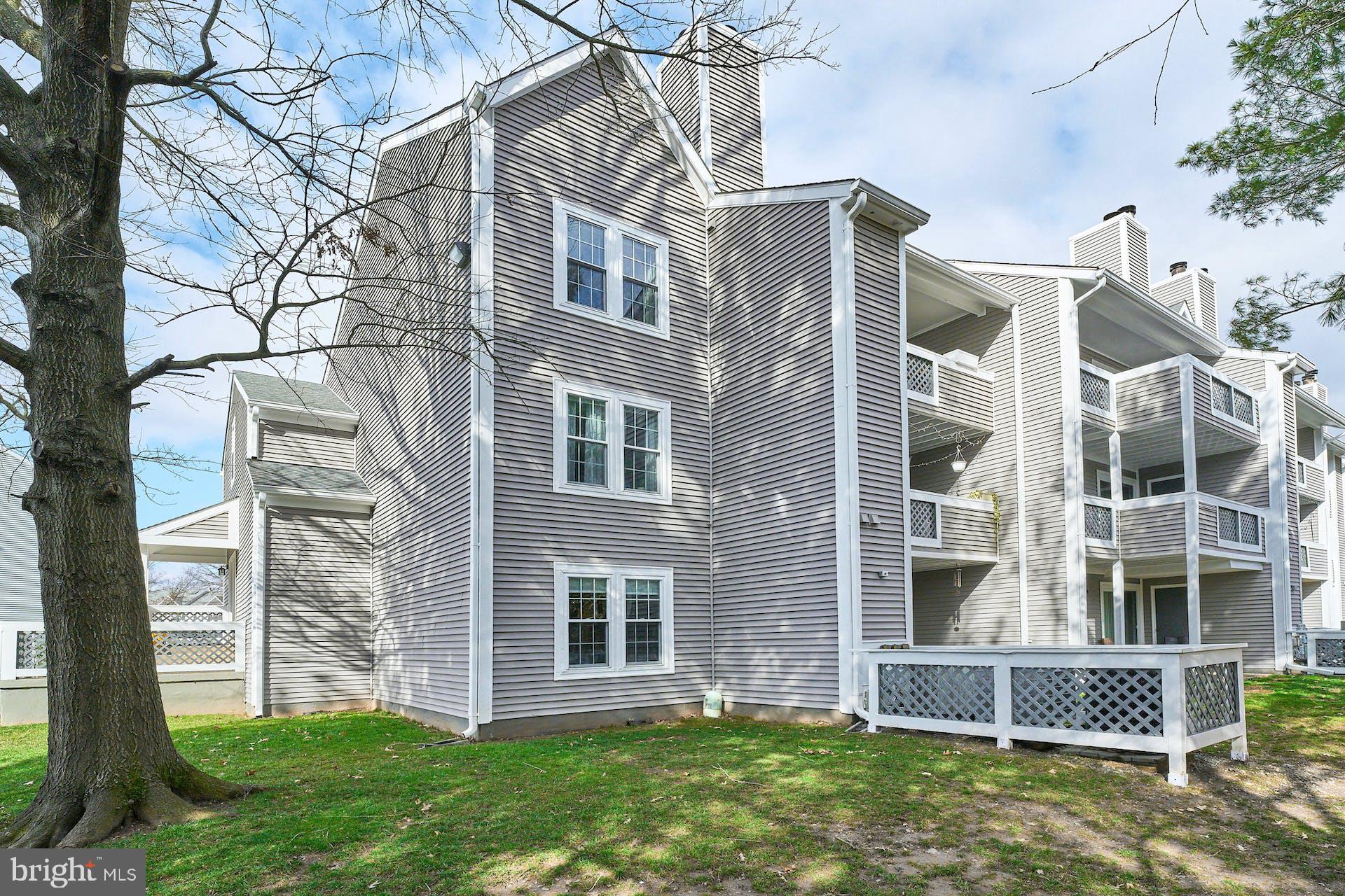 12926-A Grays Pointe Rd #12926a