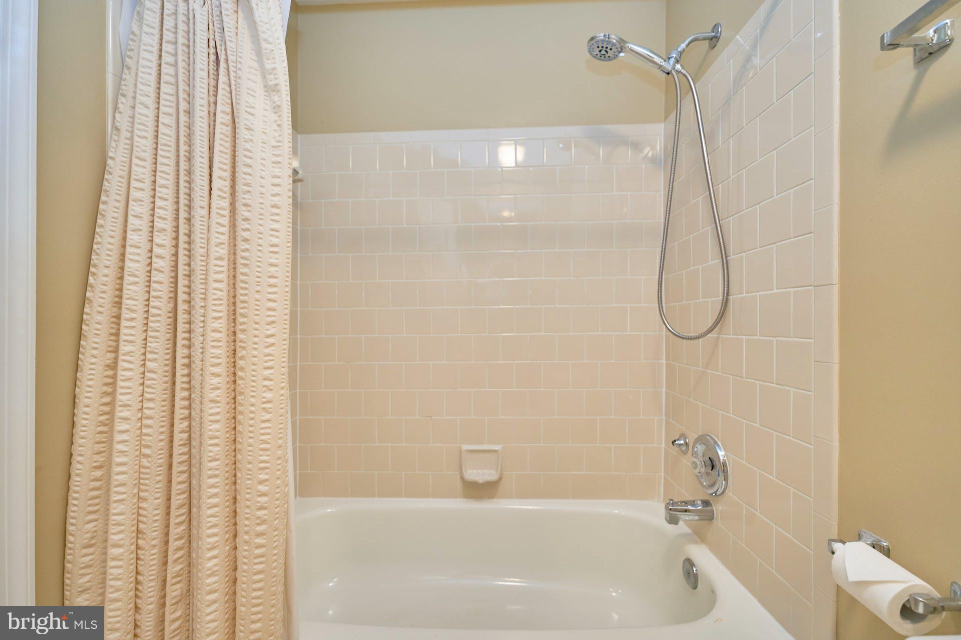 12926-A Grays Pointe Rd #12926a