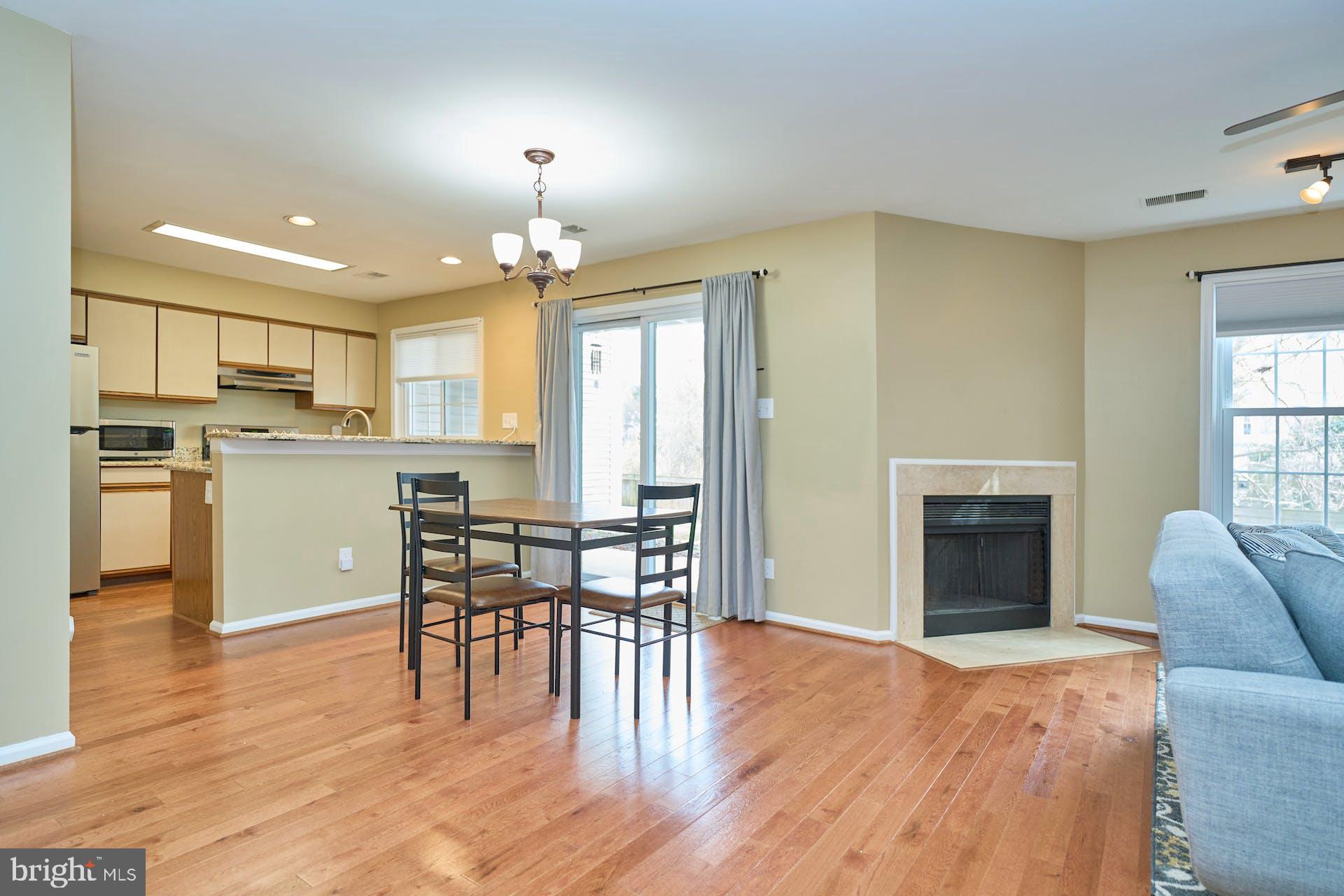 12926-A Grays Pointe Rd #12926a