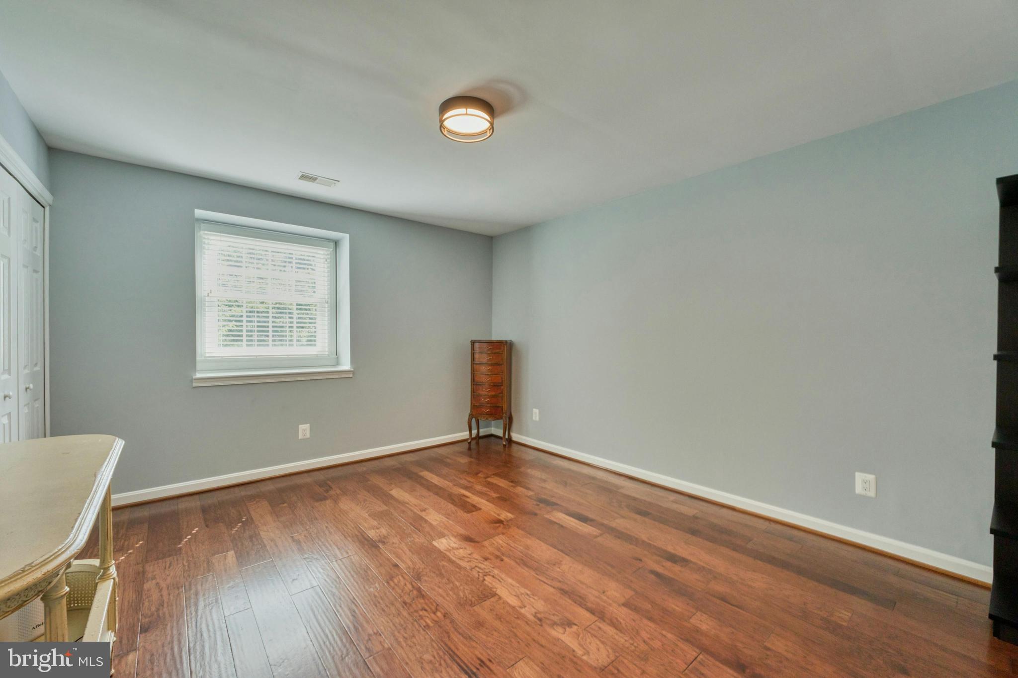 702 Seneca Rd