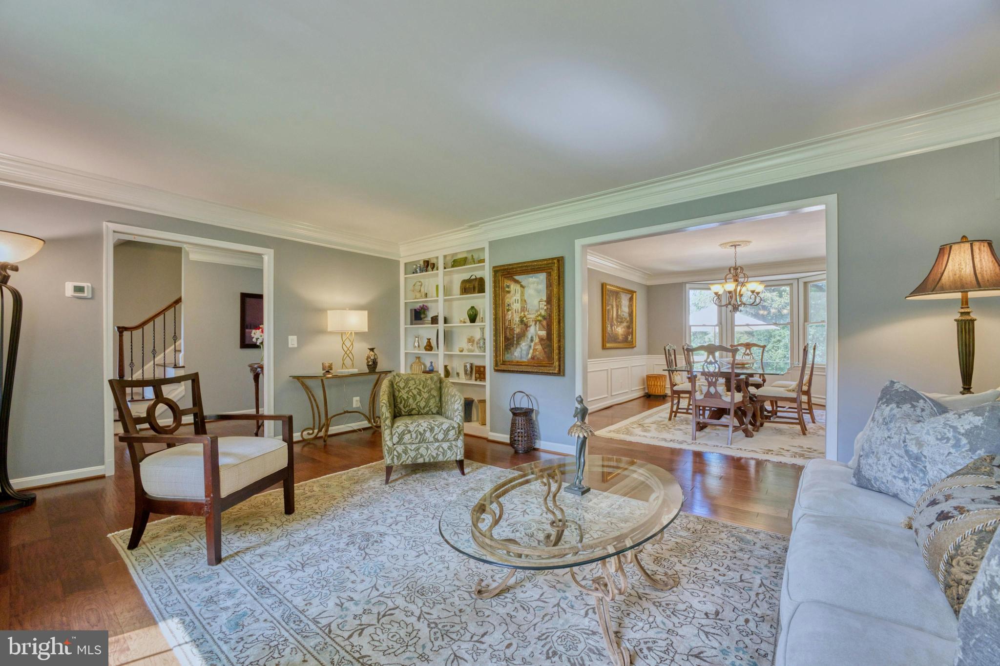 702 Seneca Rd