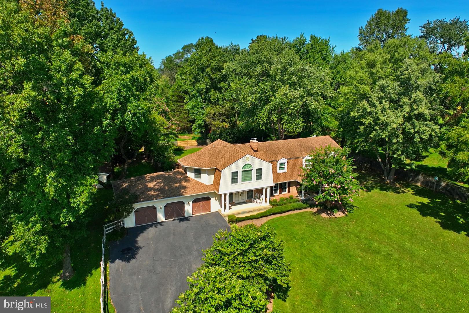 702 Seneca Rd