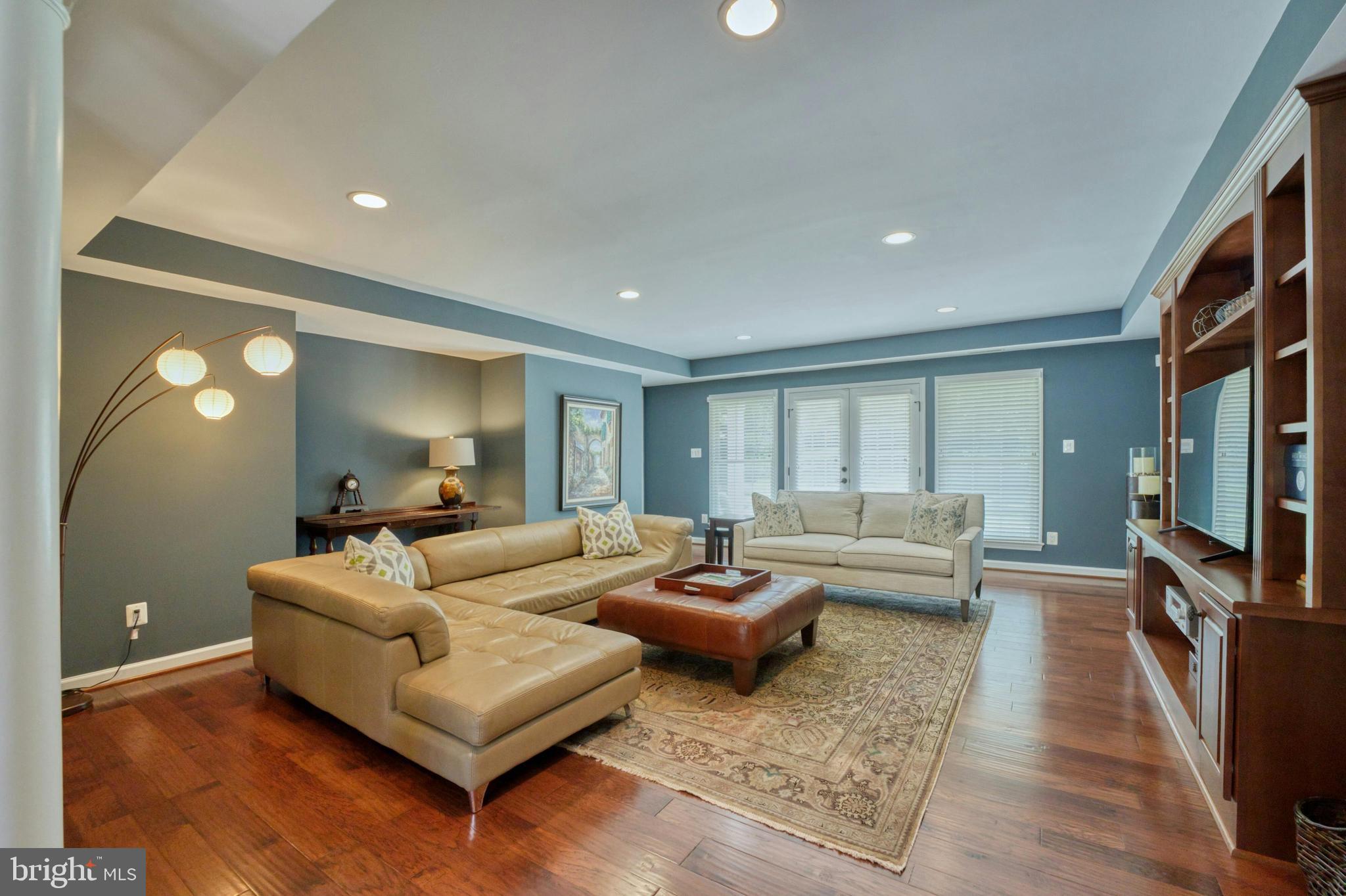 702 Seneca Rd