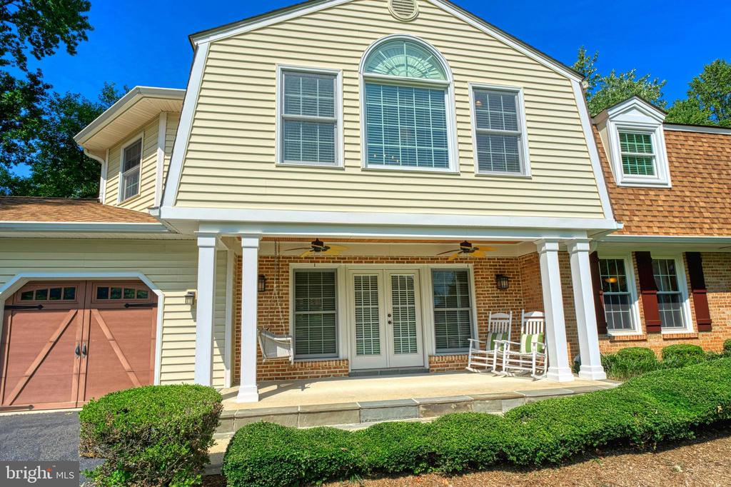702 Seneca Rd