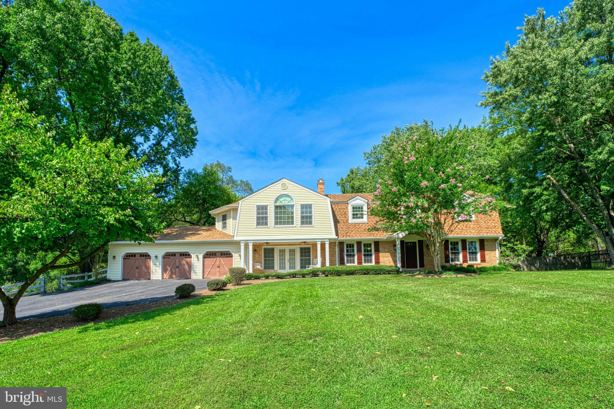 702 Seneca Rd
