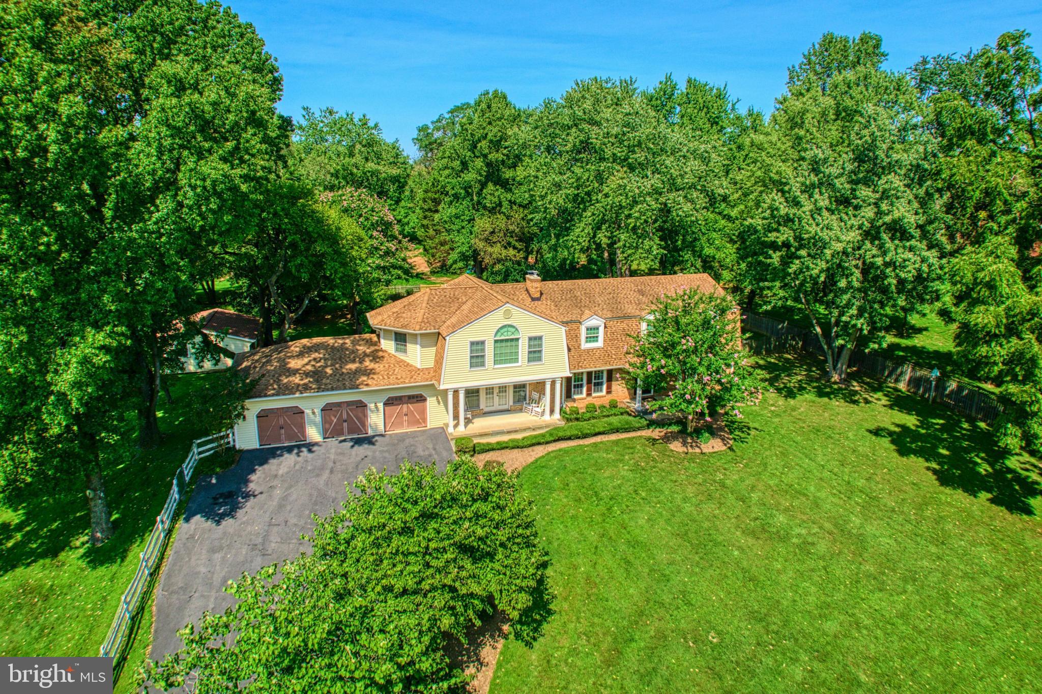 702 Seneca Rd