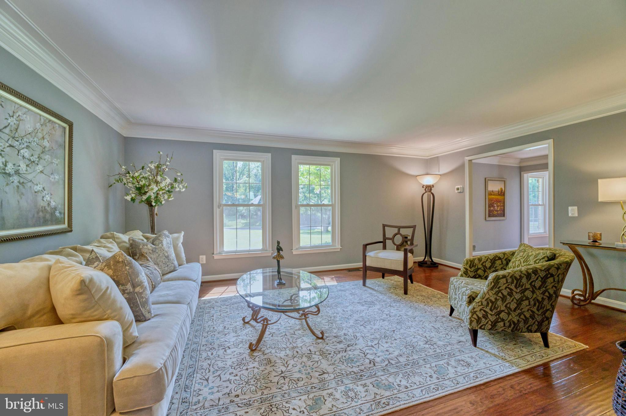 702 Seneca Rd