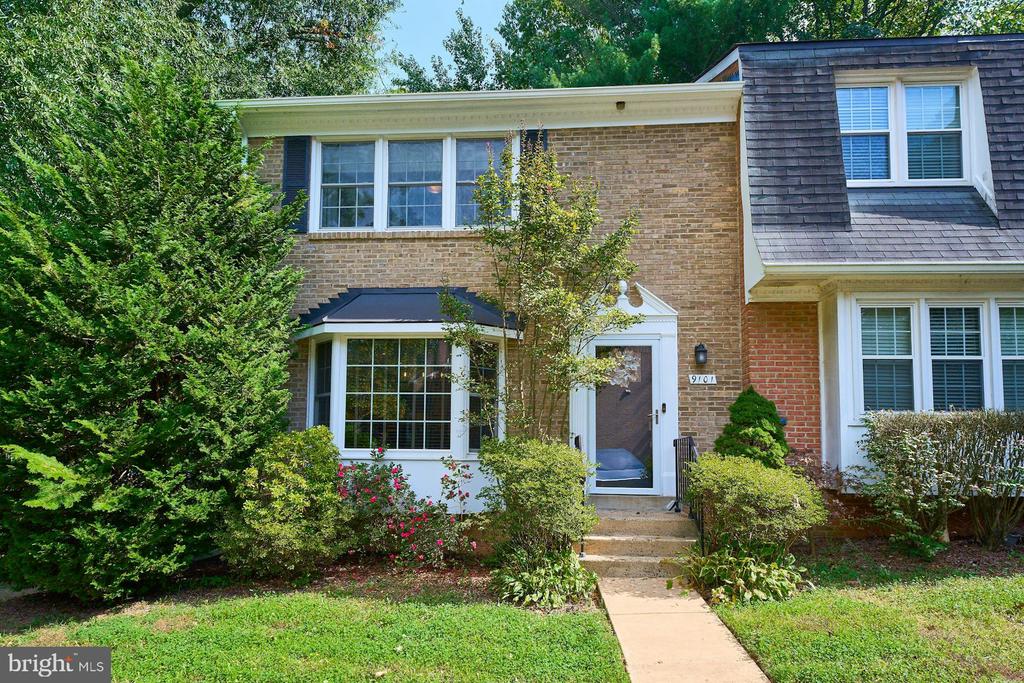 9101 Fisteris Ct