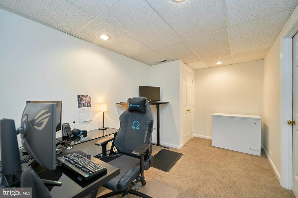 9101 Fisteris Ct