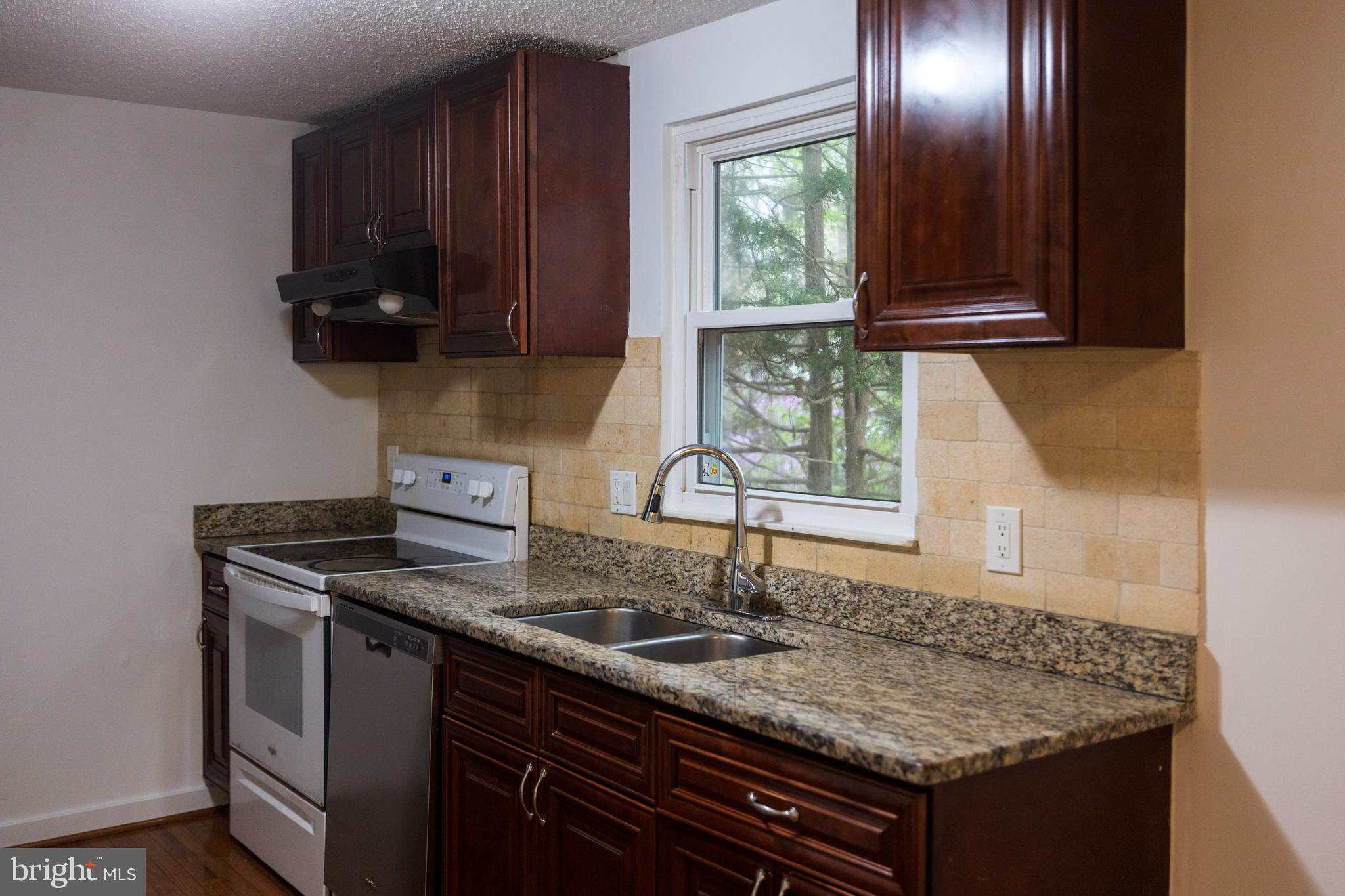 8188 Curving Creek Ct