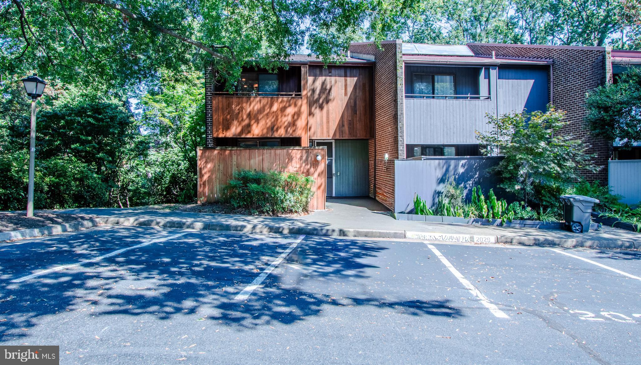 2029 WETHERSFIELD COURT