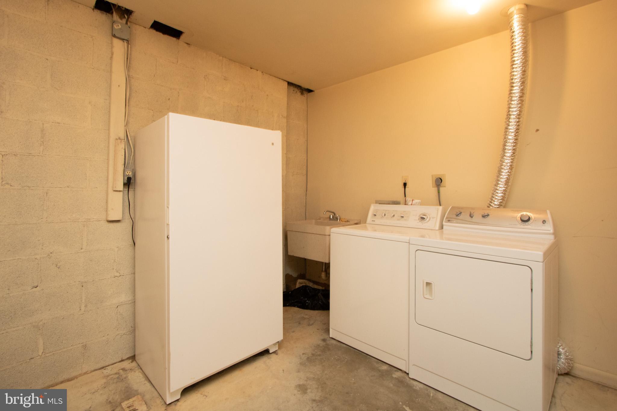 2029 WETHERSFIELD COURT