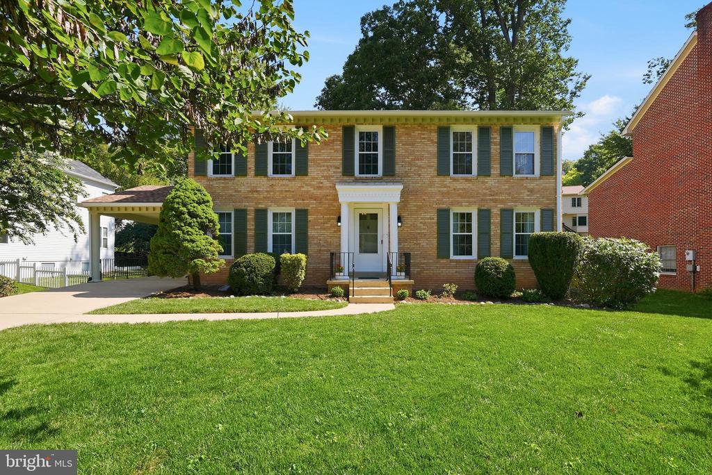 709 MCKINLEY STREET NE