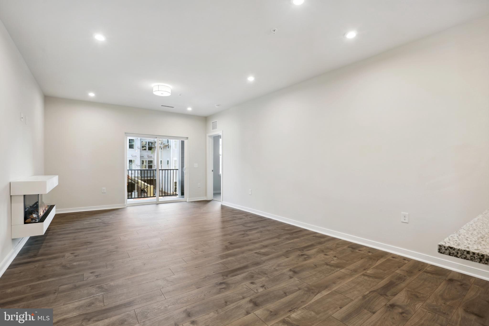 700 Mount Airy Ter NE #203